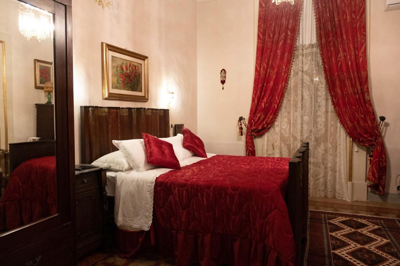 Palazzo De Castro Bed and Breakfast Squinzano Esterno foto