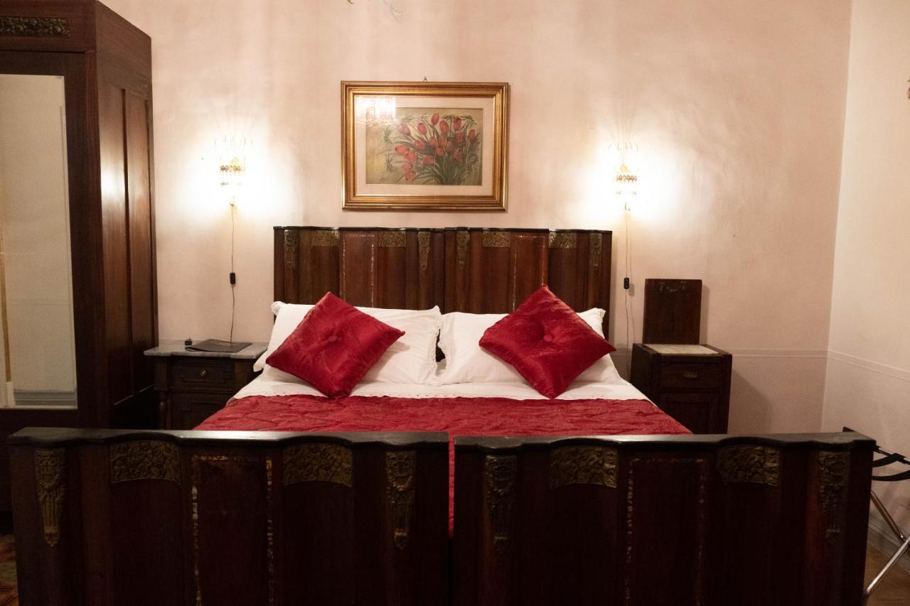 Palazzo De Castro Bed and Breakfast Squinzano Esterno foto