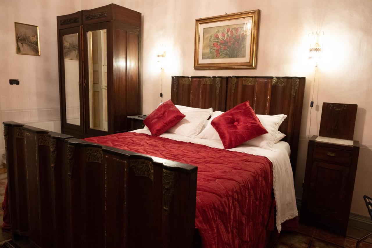 Palazzo De Castro Bed and Breakfast Squinzano Esterno foto