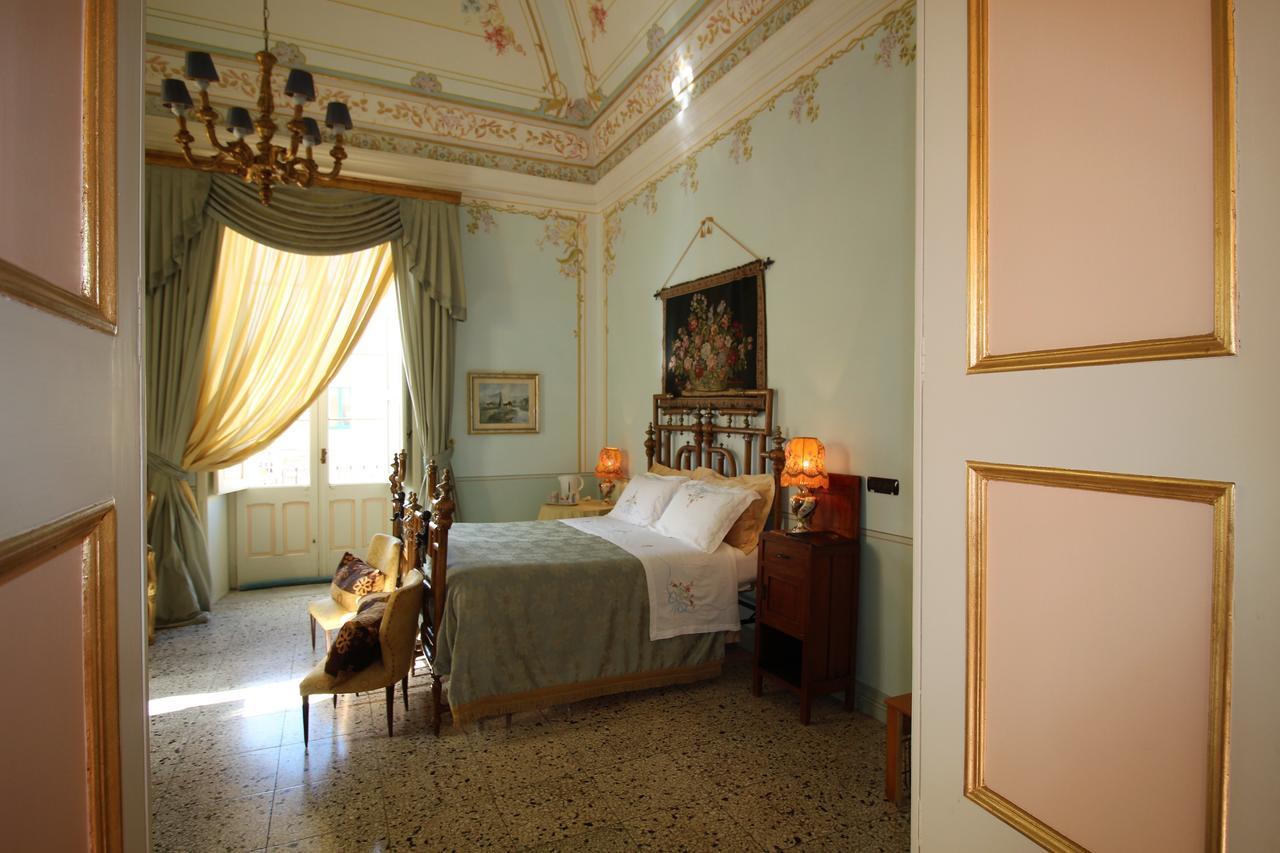 Palazzo De Castro Bed and Breakfast Squinzano Esterno foto